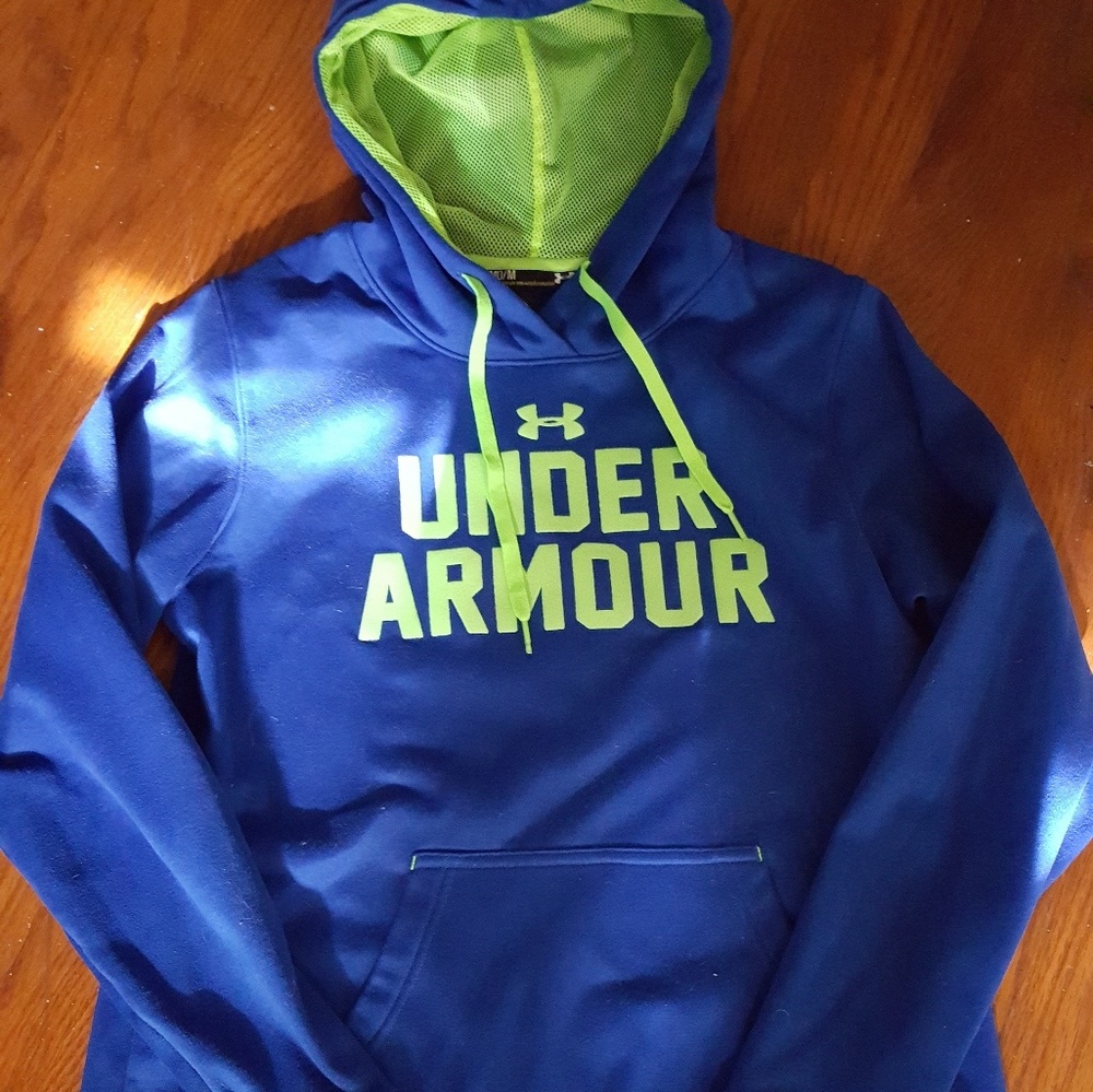 NWOT Under Armour hoodie